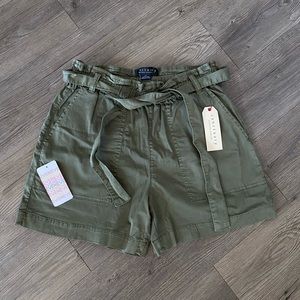 NWT!! Evereve Green Tie-Waist Shorts size 27w